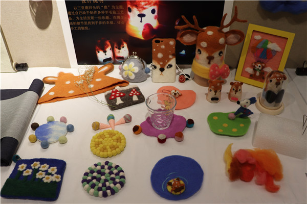 0441羊毛毡工艺品制作，孙金梦_副本.jpg