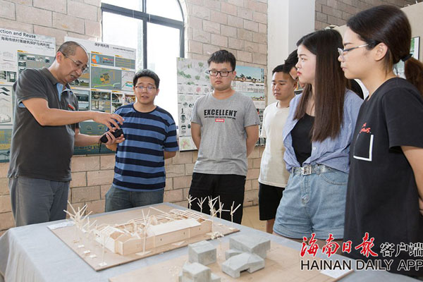 艺术学院举办2019届毕业设计展.jpg