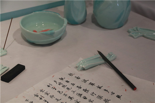 江岸飞--金乐丹--海南瓷器设计_副本.jpg